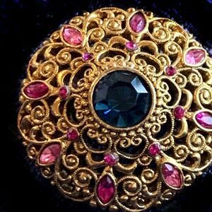 Vintage 50’s filagree ox gold blue pink round pin